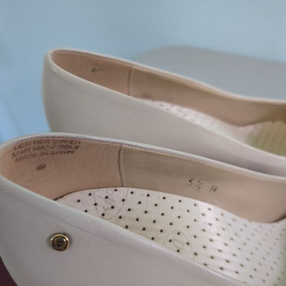 Etienne Aigner Women's Taylor Leather Pump Heel Shoes 5.5 M bone heels vintage - Picture 4 of 5